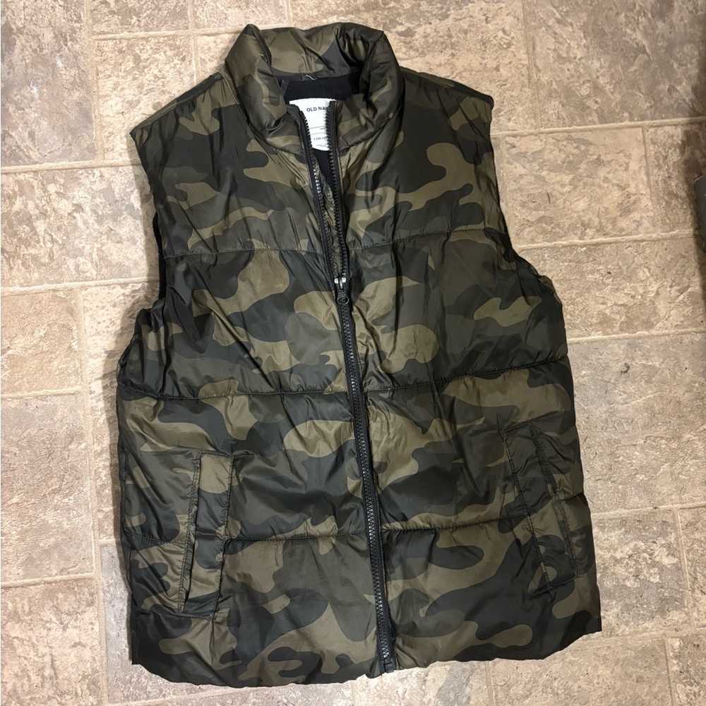 Old Navy Green Camouflage Vest